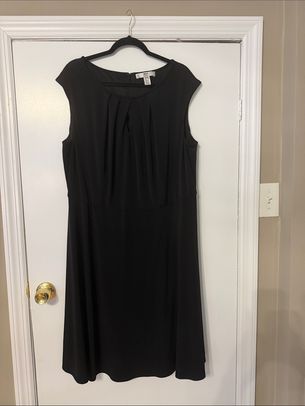 Classic Black Pleated-Front Sleeveless Dress